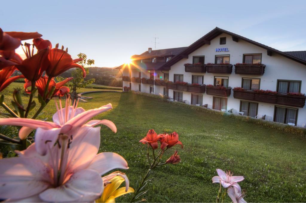 Urlaubshotel Binder Büchlberg Екстериор снимка