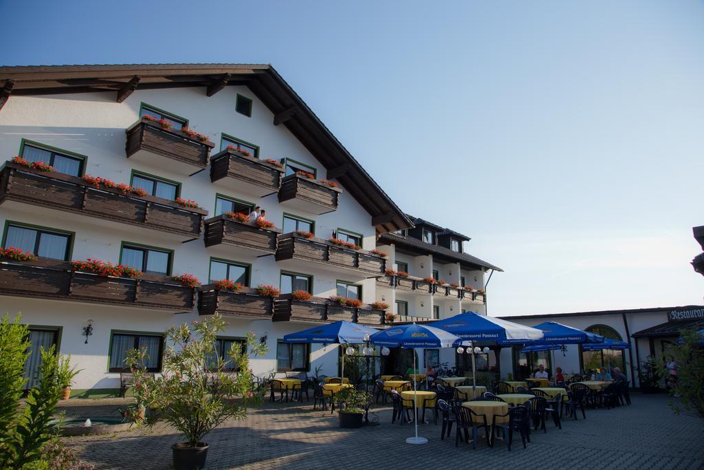 Urlaubshotel Binder Büchlberg Екстериор снимка